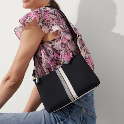 The Casual Crossbody