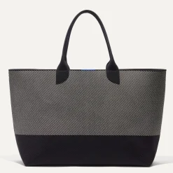 The Lightweight Mega Tote