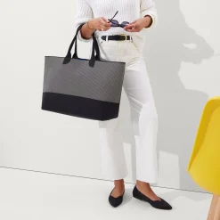The Lightweight Mega Tote