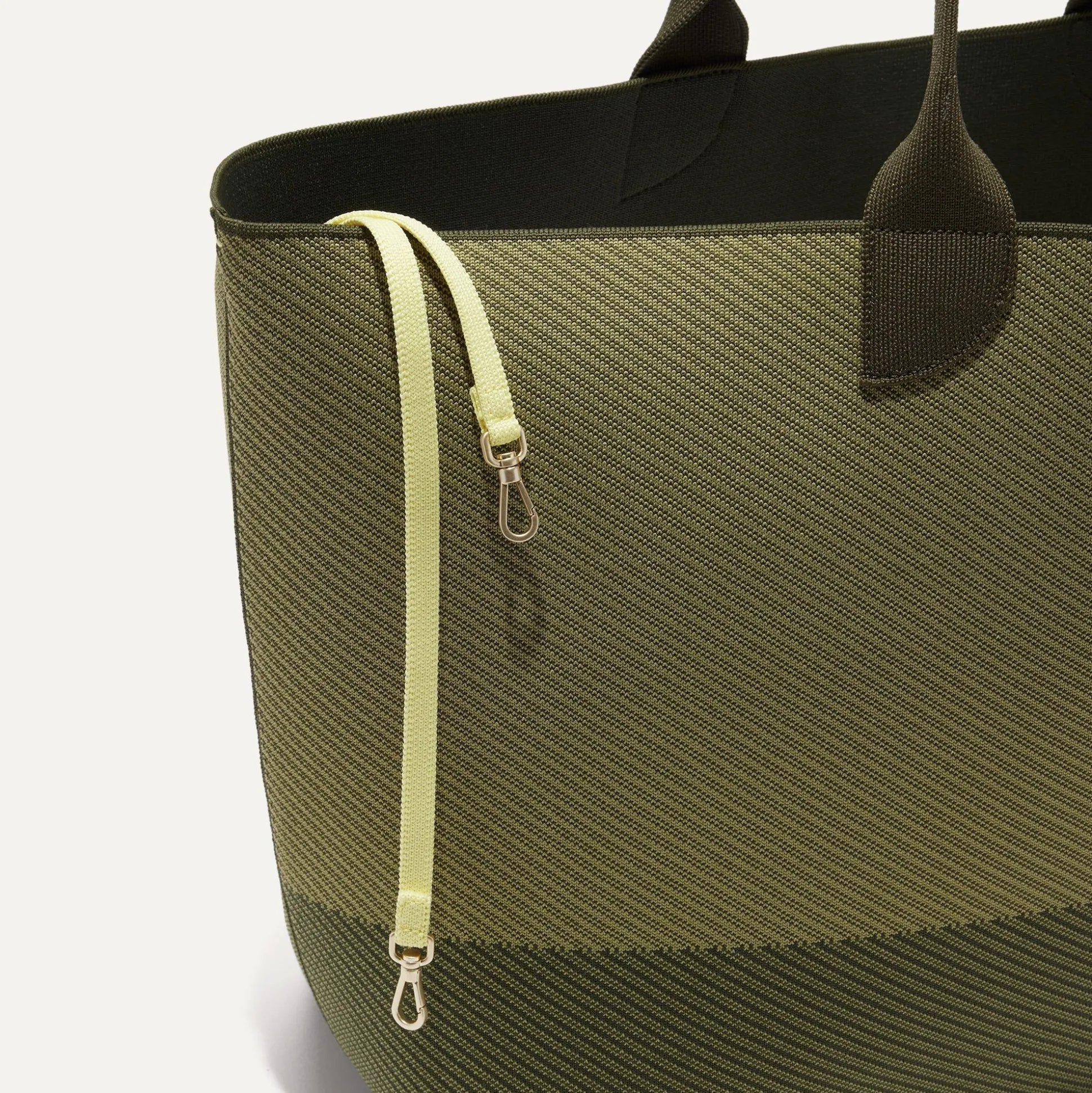 The Lightweight Mega Tote