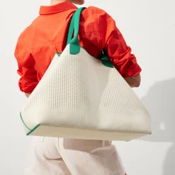 The Lightweight Mega Tote