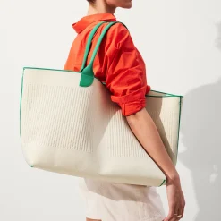 The Lightweight Mega Tote
