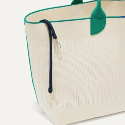 The Lightweight Mega Tote