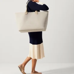 The Lightweight Mega Tote