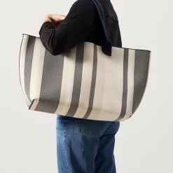 The Lightweight Mega Tote