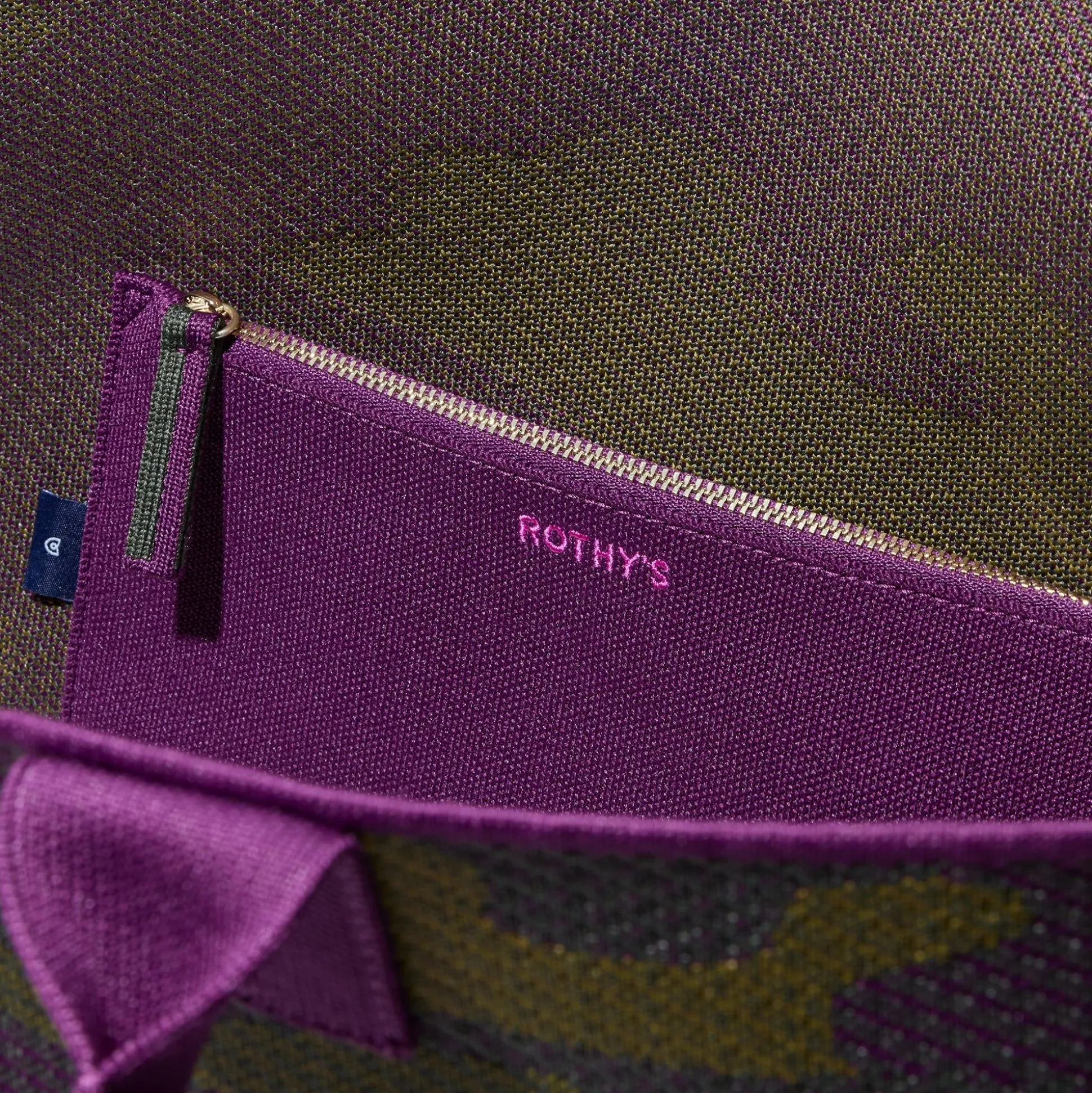 The Lightweight Mega Tote