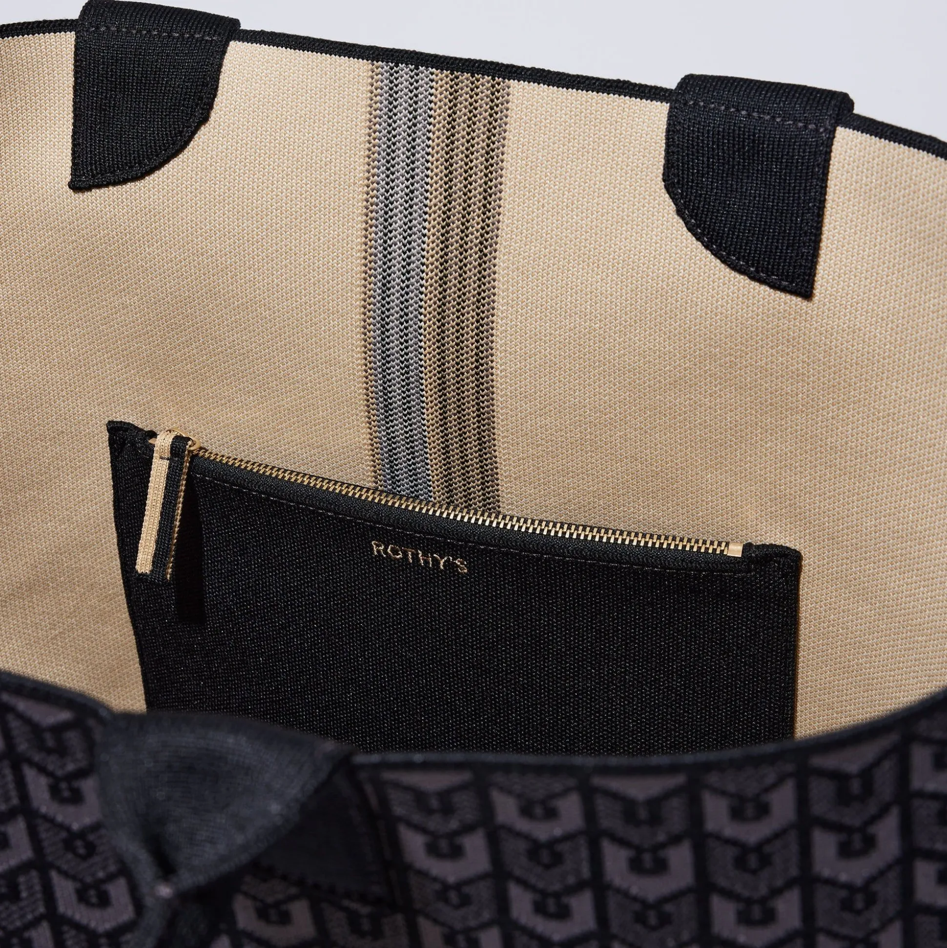 The Lightweight Mega Tote