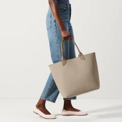 The Lightweight Tote